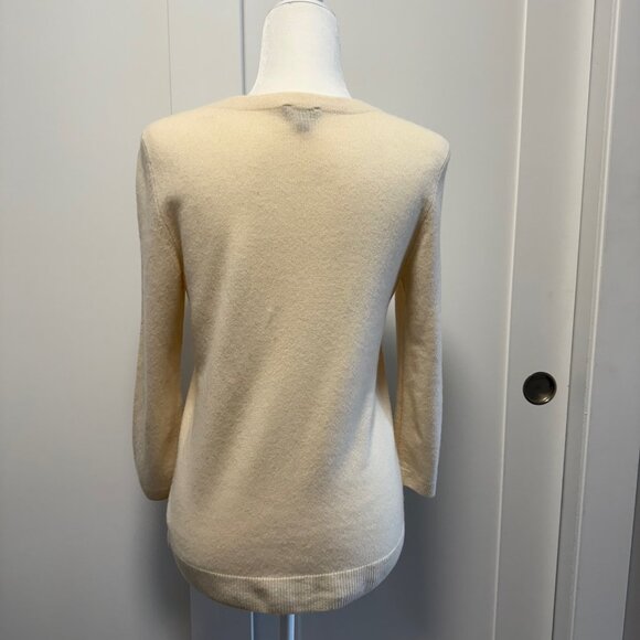 Talbots Ivory 3/4 Sleeve 100% Cashmere Sweater Size Medium - Picture 3 of 5